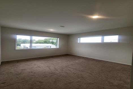 Photo of property in 2 Nohoanga Road, Karaka, Papakura, 2113