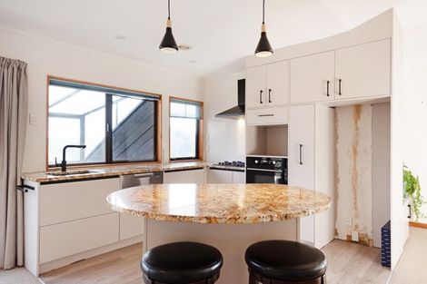 Photo of property in 16a Parklands Drive, Karori, Wellington, 6012