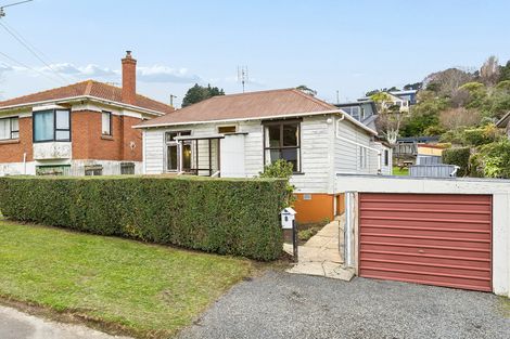 Photo of property in 8 Kellas Street, Macandrew Bay, Dunedin, 9014