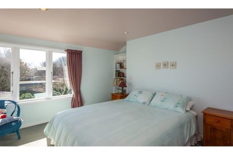 Photo of property in 37 Holly Road, St Albans, Christchurch, 8014