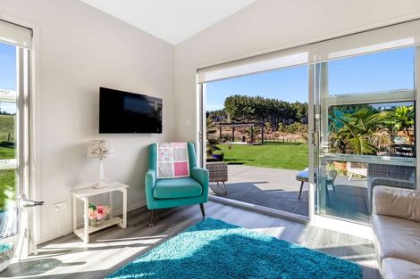 Photo of property in 76 Waitarere Rise Avenue, Waitarere, Levin, 5510