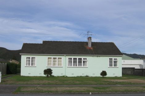 Photo of property in 8 Churton Crescent, Taita, Lower Hutt, 5011