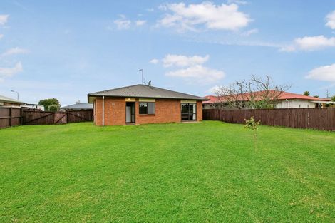 Photo of property in 22 Kittyhawk Place, Melville, Hamilton, 3206