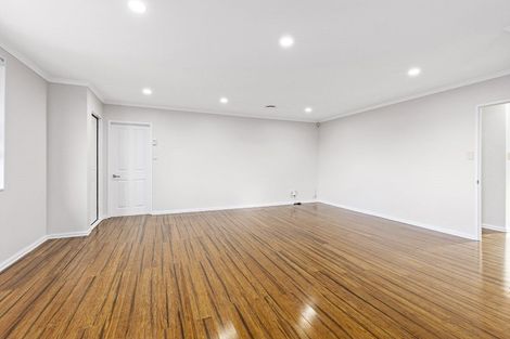 Photo of property in 37 Castlefinn Drive, Weymouth, Auckland, 2103