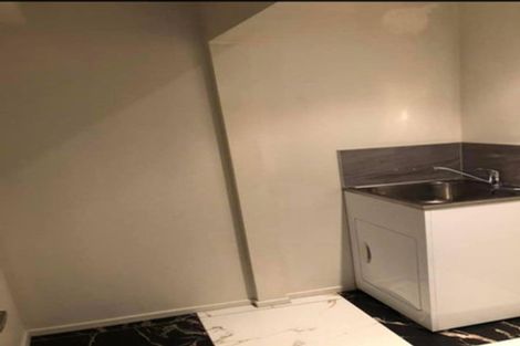 Photo of property in 31a Price Crescent, Mount Wellington, Auckland, 1060