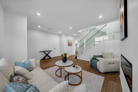 Photo of property in 34 Emerald Avenue, Rosehill, Papakura, 2113