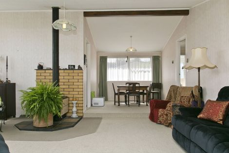 Photo of property in 17 Kinder Street, Acacia Bay, Taupo, 3330