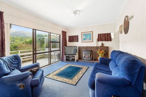 Photo of property in 17 Handyside Street, Tawa, Wellington, 5028