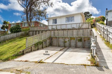 Photo of property in 37 Bedford Street, Cannons Creek, Porirua, 5024