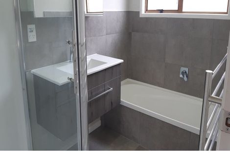 Photo of property in 2/73 Eskdale Road, Birkdale, Auckland, 0626