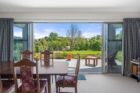 Photo of property in 10 Birdie Way, Martinborough, 5711
