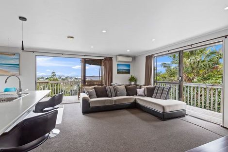 Photo of property in 34b Totara Road, Stanmore Bay, Whangaparaoa, 0932