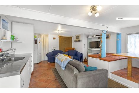 Photo of property in 70 Wainui Road, Raglan, 3225