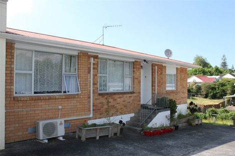 Photo of property in 3/12 Rimu Street, New Lynn, Auckland, 0600