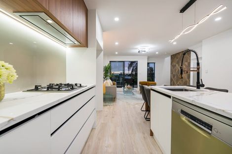 Photo of property in 21b Laura Street, Kelston, Auckland, 0602