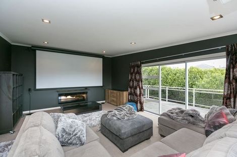 Photo of property in 3 Sampson Avenue, Waiwhakaiho, New Plymouth, 4312