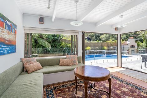 Photo of property in 3 Puriri Place, Whitianga, 3510