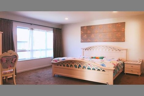 Photo of property in 6 Lancia Way, Oteha, Auckland, 0632