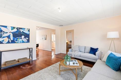 Photo of property in 12 Bracken Road, Newlands, Wellington, 6037