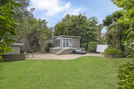 Photo of property in 2 Leslie Avenue, Sandringham, Auckland, 1025