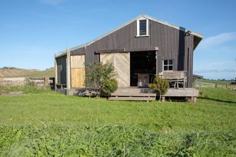 Photo of property in 132 South Manakau Road, Manakau, Otaki, 5583