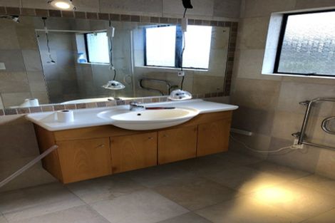 Photo of property in 9 Inchinnam Road, Flat Bush, Auckland, 2016