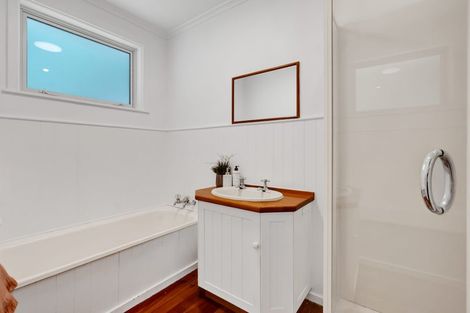 Photo of property in 21a Bracken Street, New Plymouth, 4310