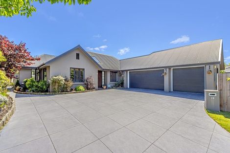 Photo of property in 19 Garforth Green, Halswell, Christchurch, 8025