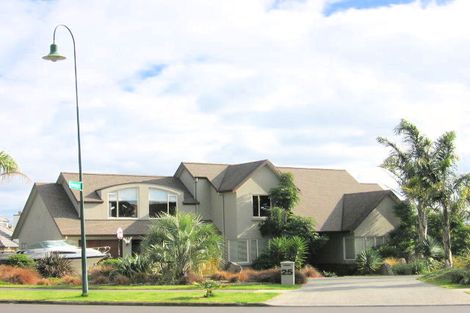 Photo of property in 25 Anaheim Boulevard, Shamrock Park, Auckland, 2016