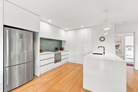 Photo of property in 14b Searells Road, Strowan, Christchurch, 8052