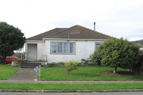 Photo of property in 28 Pringle Street, Taita, Lower Hutt, 5011