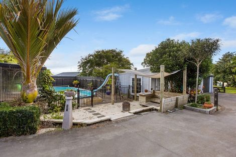 Photo of property in 22 Takiroa Street, Urenui, 4375
