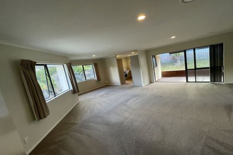 Photo of property in 689b Beach Road, Rothesay Bay, Auckland, 0630