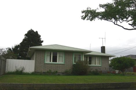 Photo of property in 16 Peters Avenue, Cloverlea, Palmerston North, 4412