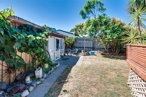Photo of property in 1/422 Main North Road, Bay View, Napier, 4104