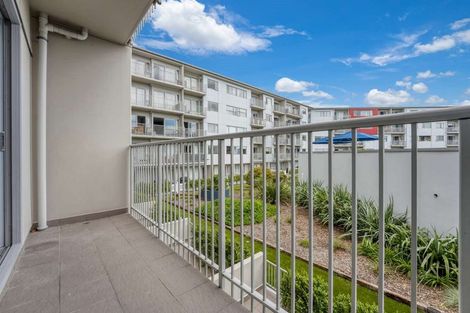 Photo of property in Shoal Haven Apartments, 203c/130 Anzac Street, Takapuna, Auckland, 0622