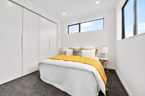 Photo of property in 3/31 Hill Crescent, New Lynn, Auckland, 0600