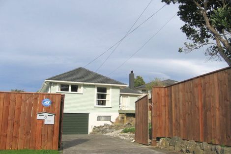 Photo of property in 8 Hillary Street, Tawa, Wellington, 5028