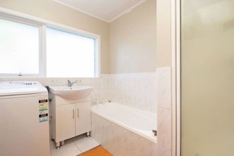 Photo of property in 77 Macleans Road, Bucklands Beach, Auckland, 2014