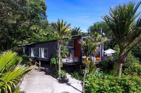 Photo of property in 282 Motutara Road, Muriwai, Waimauku, 0881