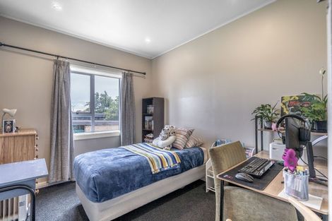 Photo of property in 393 Tay Street, Turnbull Thomson Park, Invercargill, 9810