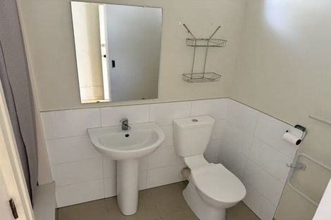 Photo of property in 2/16 Pupuke Road, Takapuna, Auckland, 0622