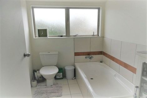 Photo of property in 10a Marie Crescent, Te Atatu South, Auckland, 0610
