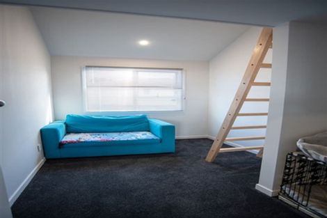 Photo of property in 21b Brian Crescent, Stanmore Bay, Whangaparaoa, 0932