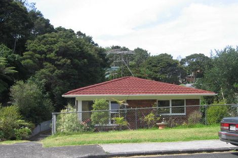 Photo of property in 2/63 Ayton Drive, Totara Vale, Auckland, 0629