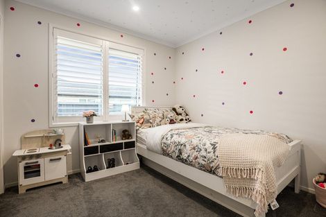 Photo of property in 8 Tahuna Minhinnick Drive, Glenbrook, Waiuku, 2681