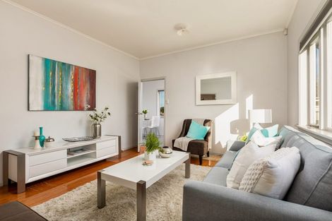 Photo of property in 4040 Great North Road, Glen Eden, Auckland, 0602