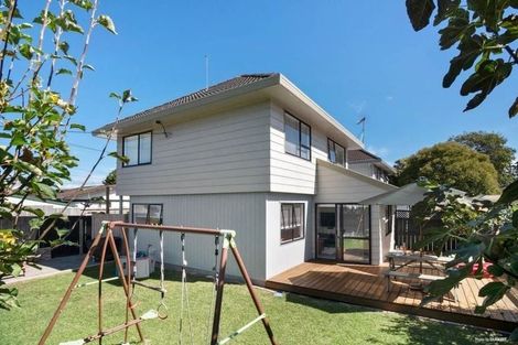 Photo of property in 1/278 Birkdale Road, Birkdale, Auckland, 0626
