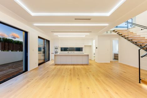 Photo of property in 34 Kumukumu Road, Long Bay, Auckland, 0630