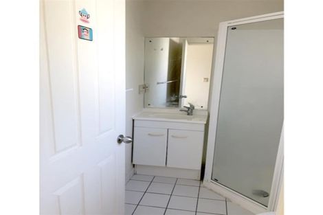 Photo of property in 15 Lockington Avenue, Henderson, Auckland, 0612